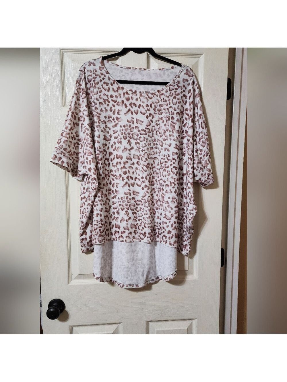 SHEIN Pink and White Leopard Print Short Sleeve Top